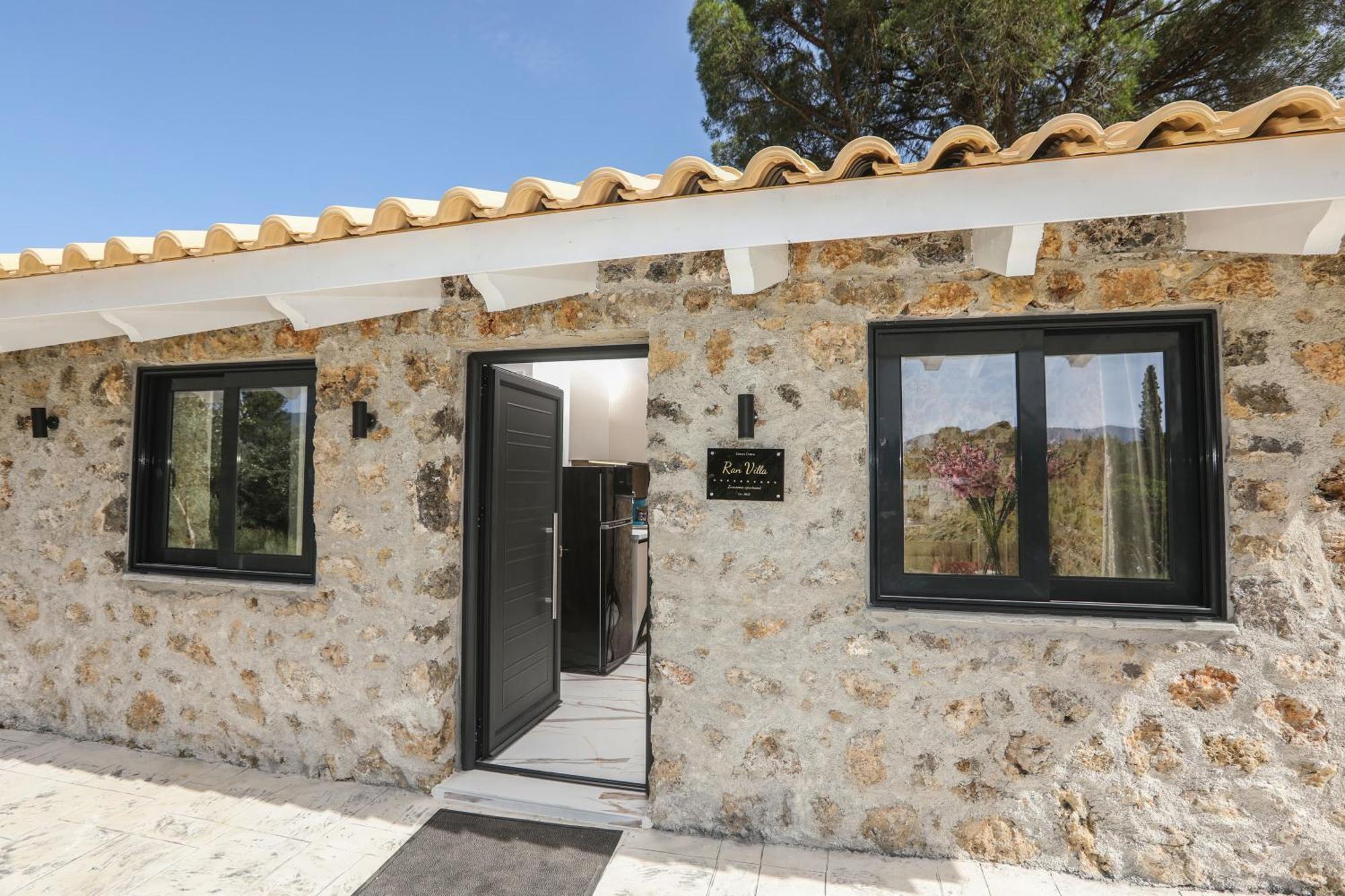 Rans Luxury Villas & Suites In Corfu With Swimming Pool جوفيا المظهر الخارجي الصورة